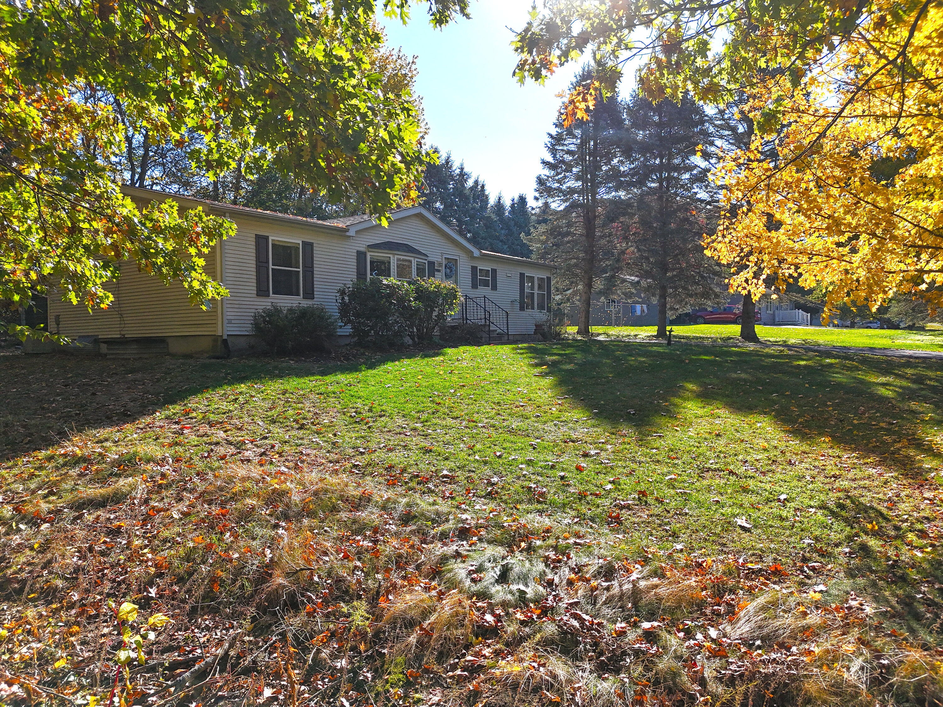 91177 Pitcher Drive Benton Harbor, MI 49022 - Photo 37 of 42 Side of Home.
