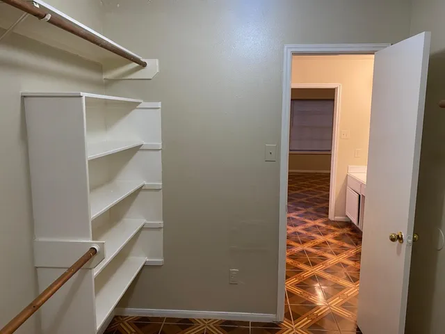 a view of utility room