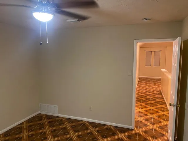 a view of utility room