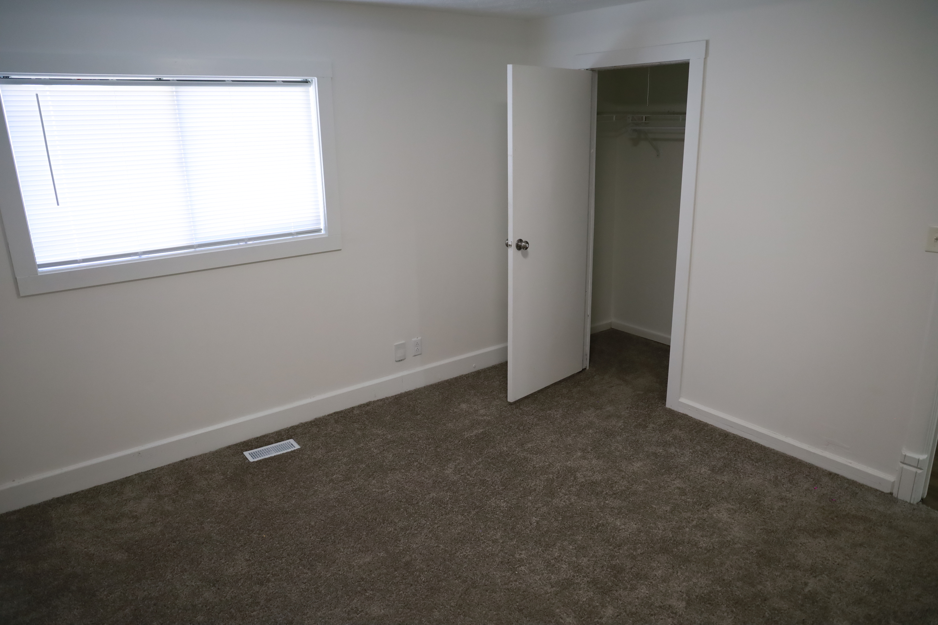 8002 Roy Road Indianapolis, IN 46219 - Photo 18 of 46 Gallery Image 18