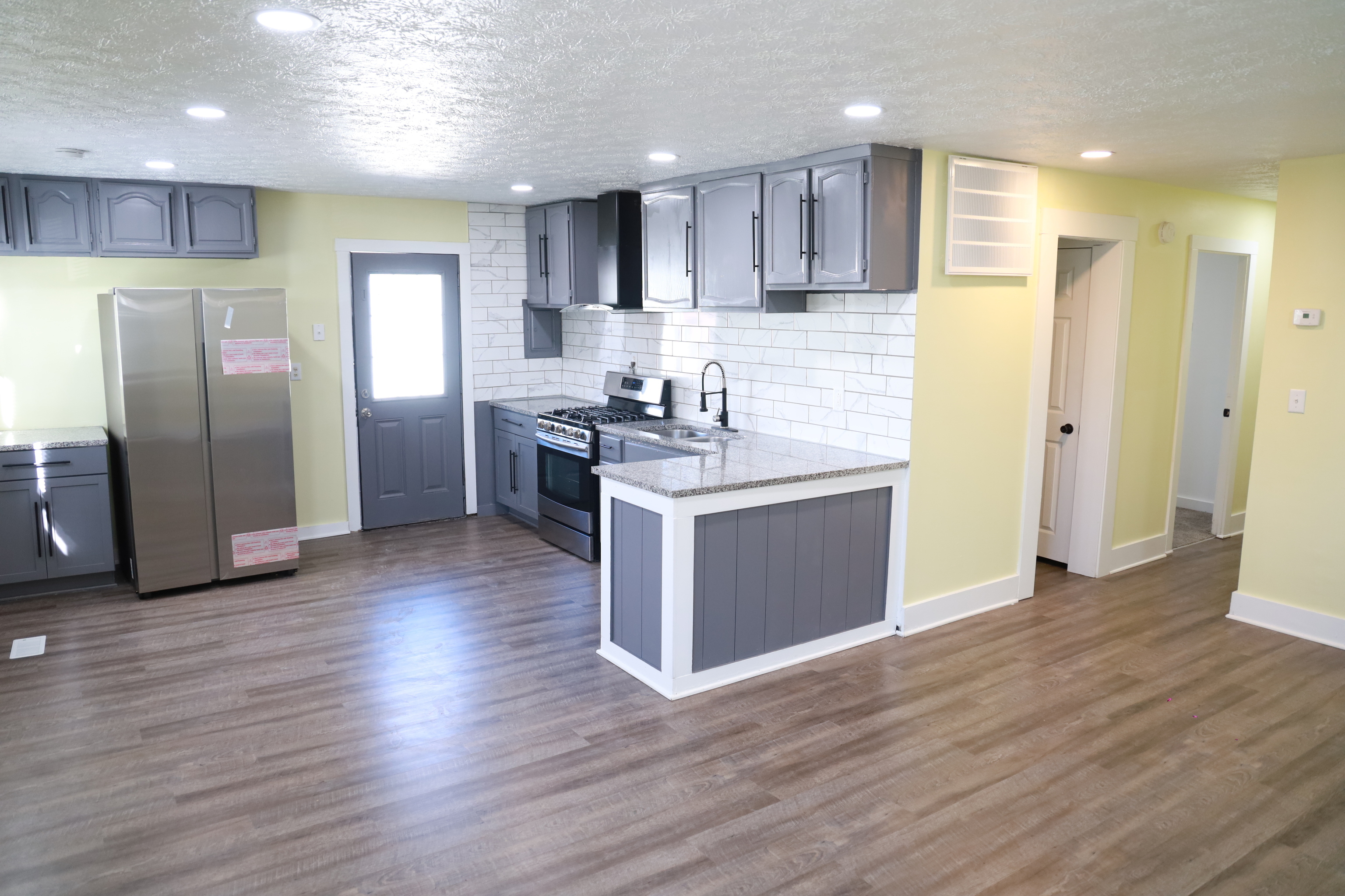 8002 Roy Road Indianapolis, IN 46219 - Photo 5 of 46 Gallery Image 5