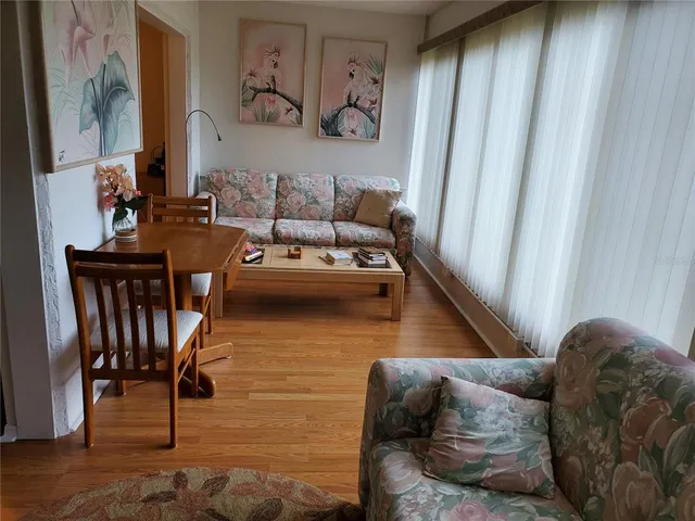 $1,850 | 1905 Canterbury Lane, Unit E9, Sun City Center, FL 33573