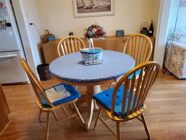 $1,850 | 1905 Canterbury Lane, Unit E9, Sun City Center, FL 33573