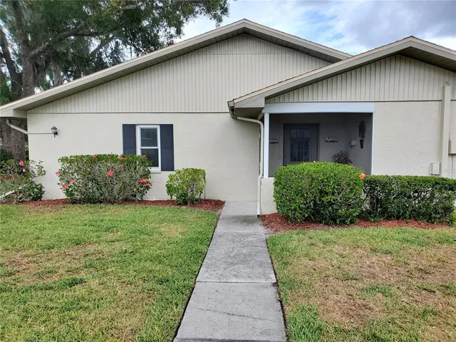 $1,850 | 1905 Canterbury Lane, Unit E9, Sun City Center, FL 33573