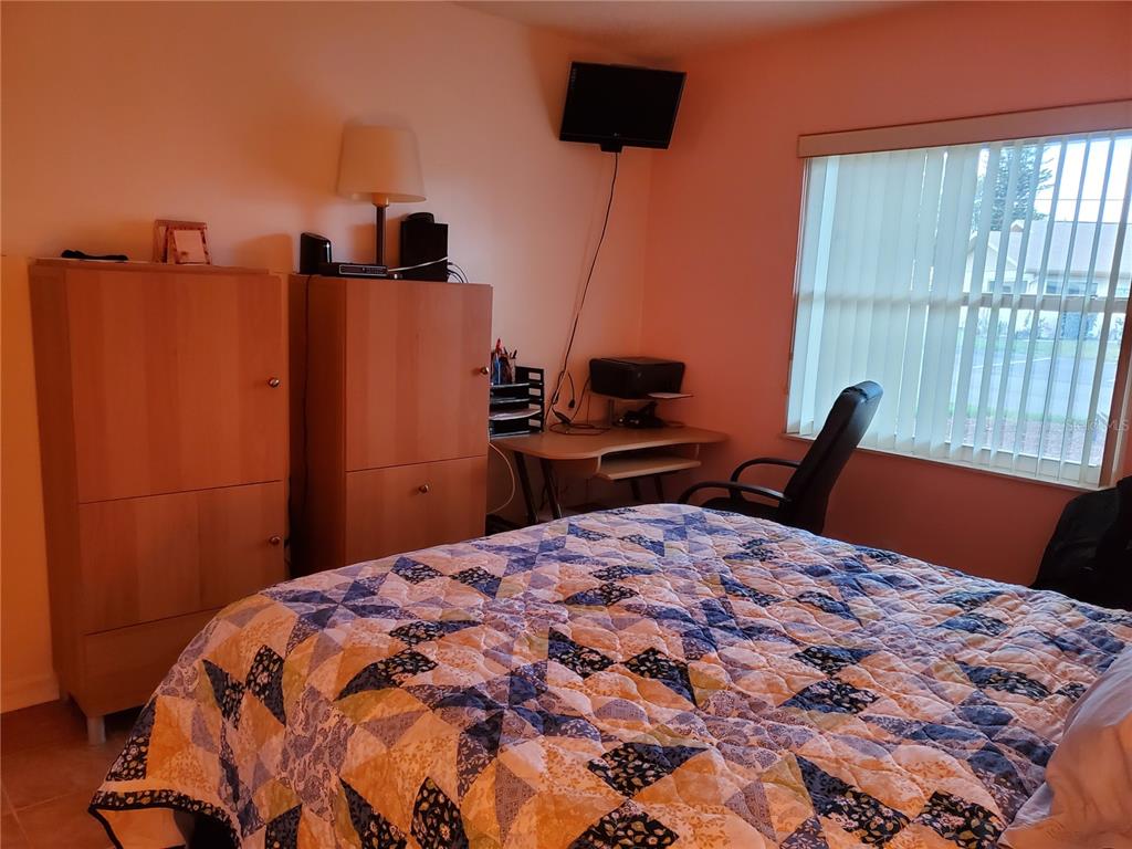 1905 Canterbury Lane, Unit E9 Sun City Center, FL 33573 - Photo 21 of 57