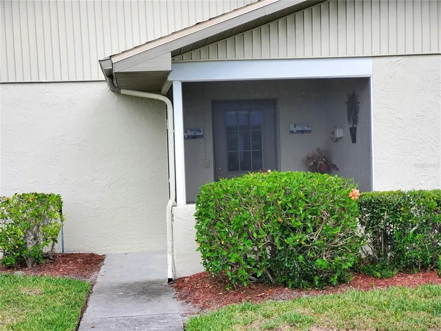 $1,850 | 1905 Canterbury Lane, Unit E9, Sun City Center, FL 33573