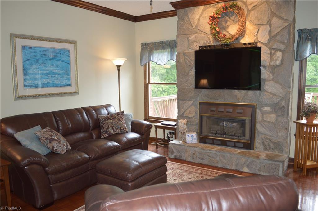 4106 Westfield Road Mount Airy, NC 27030 - Photo 12 of 30 Gallery Image 12