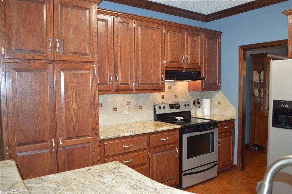 4106 Westfield Road Mount Airy, NC 27030 - Photo 8 of 30 Gallery Image 8