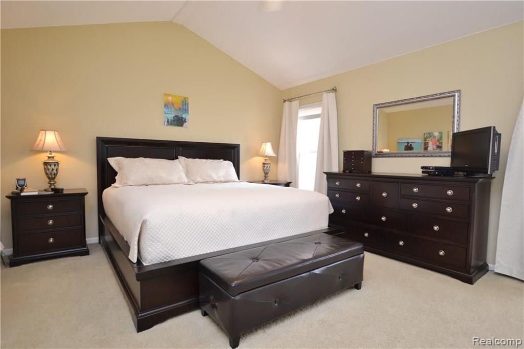 854 Dakota Rochester Hills, MI 48307 - Photo 20 of 32