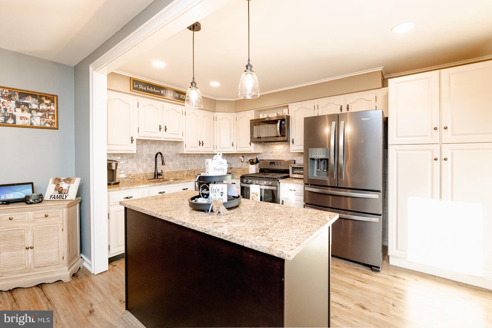 12507 Fedor Road Philadelphia, PA 19154 - Photo 13 of 42