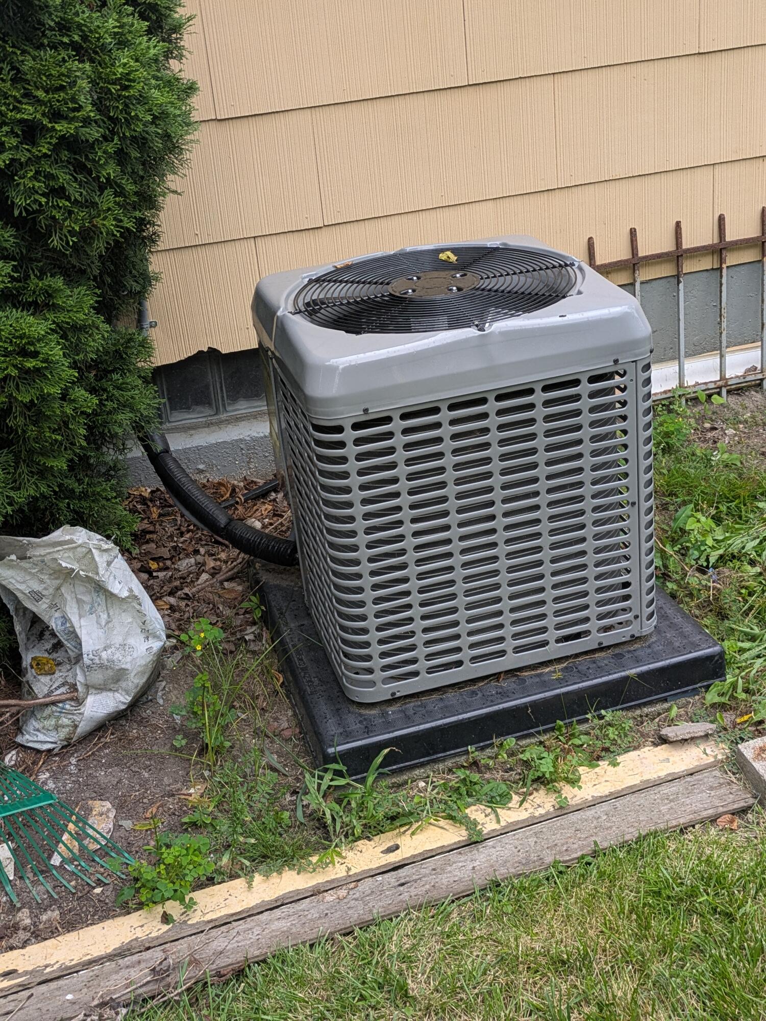 18924 Bentler Street Detroit, MI 48219 - Photo 22 of 23 PXL_20250828_173350046.PORTRAIT.ORIGINAL