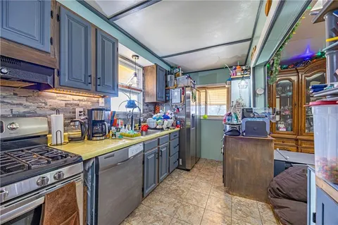 $78,000 | 751 Sixth Street, Pitcairn, PA 15140