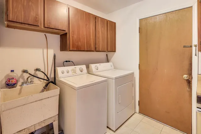 $409,000 | 632 Independence Avenue, Westmont, IL 60559