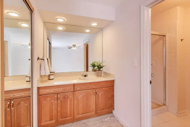 $409,000 | 632 Independence Avenue, Westmont, IL 60559