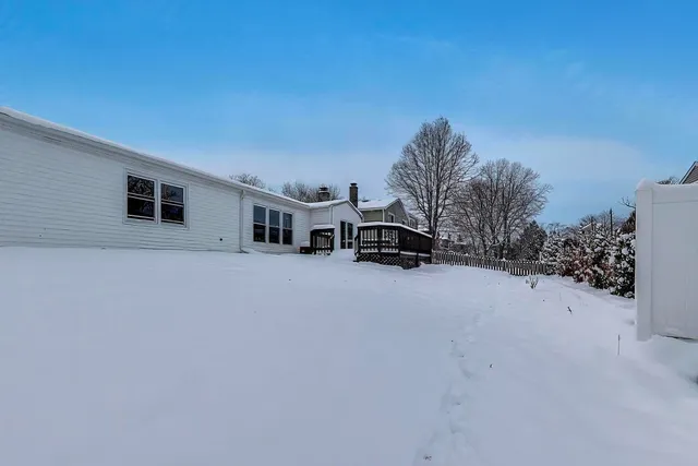 $409,000 | 632 Independence Avenue, Westmont, IL 60559