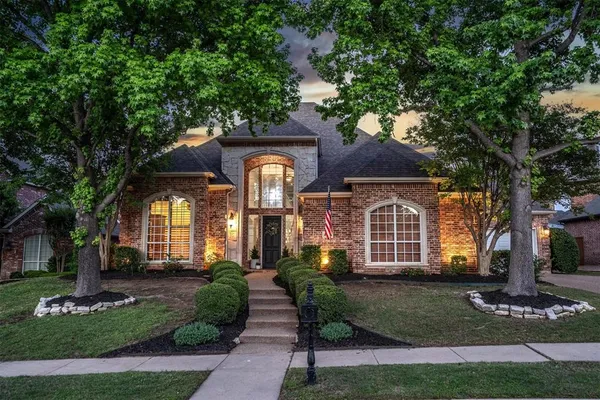 $925,000 | 4804 Aurora Court, Flower Mound, TX 75028