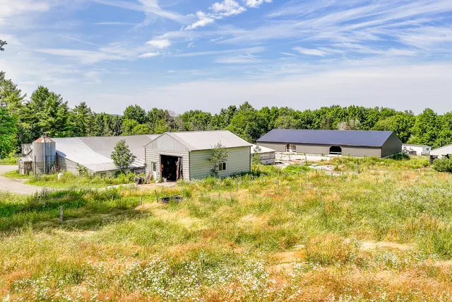 $565,000 | 672-700 Brooks Road, Knox, ME 04986