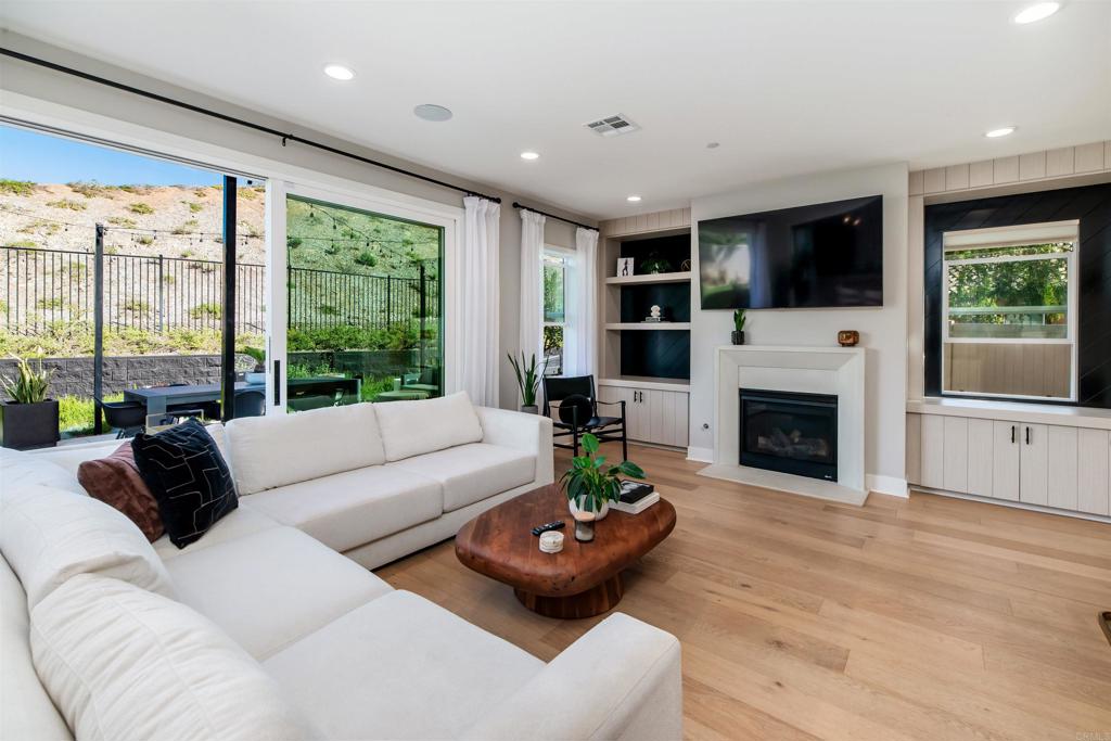 998 Woodhaven Road San Marcos, CA 92069 - Photo 15 of 60