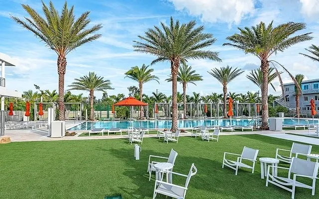 $670,000 | 10450 Northwest 67th Street, Doral, FL 33178