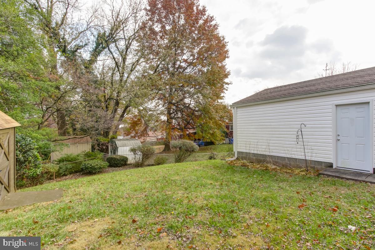 11911 Rocking Horse Road Rockville, MD 20852 - Photo 26 of 27 Gallery Image 26