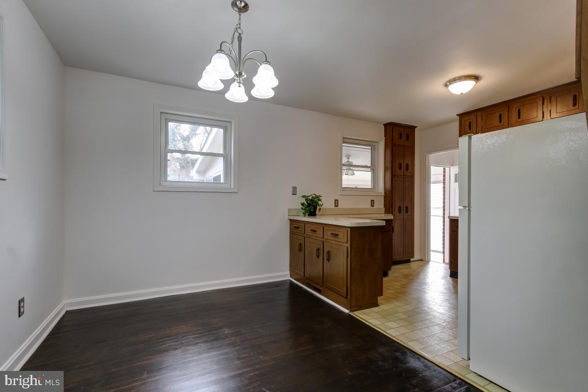 11911 Rocking Horse Road Rockville, MD 20852 - Photo 8 of 27 Dining Room...open to the kitchen.