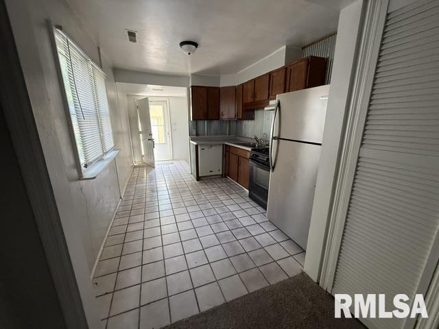 2204 East Adams Street Springfield, IL 62703 - Photo 5 of 13