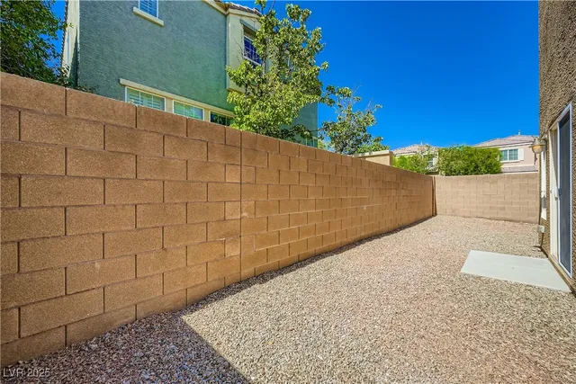 $2,200 | 7609 Seda Court, Las Vegas, NV 89149