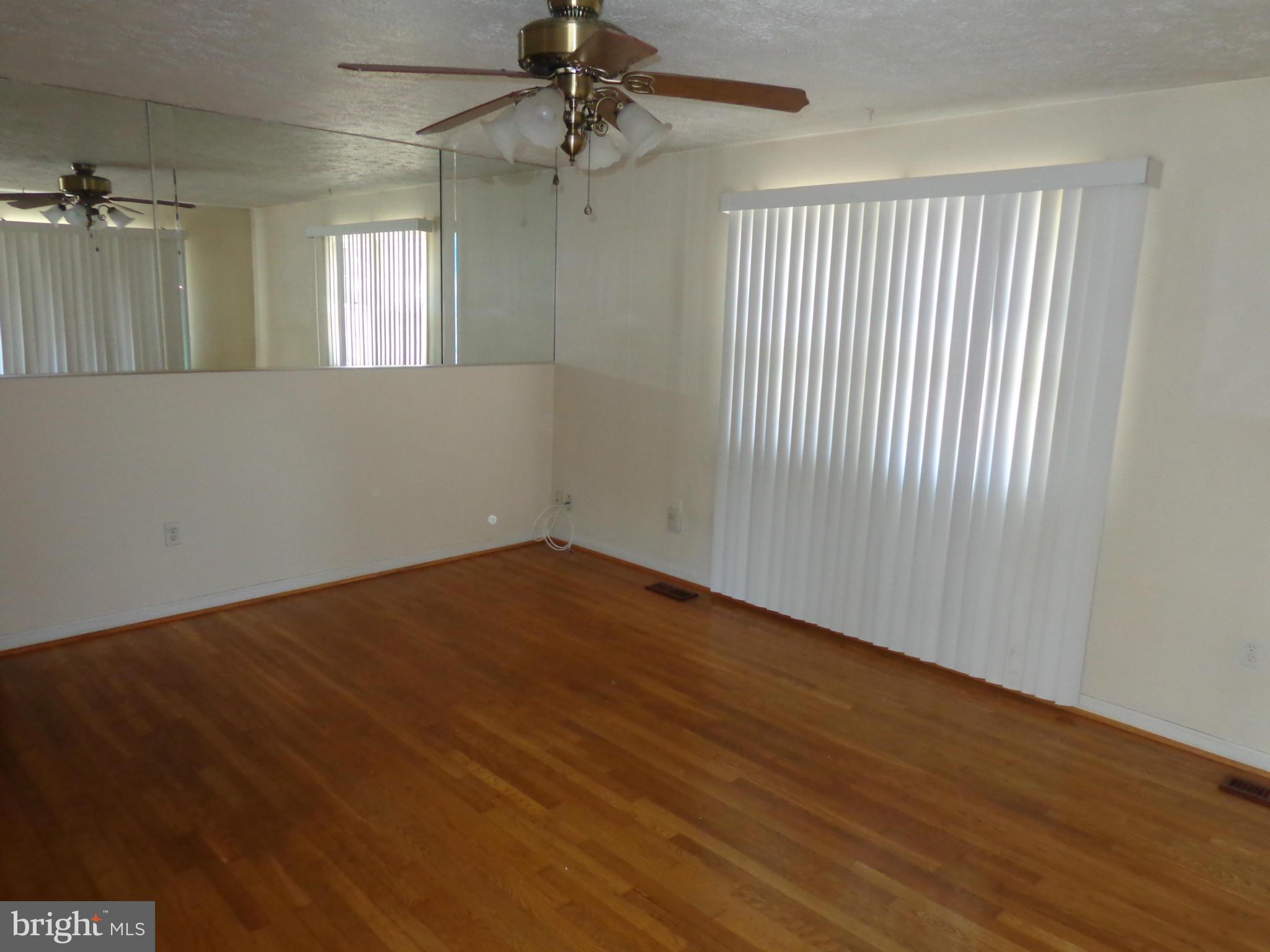 9336 All Saints Road Laurel, MD 20723 - Photo 9 of 27 Living Room