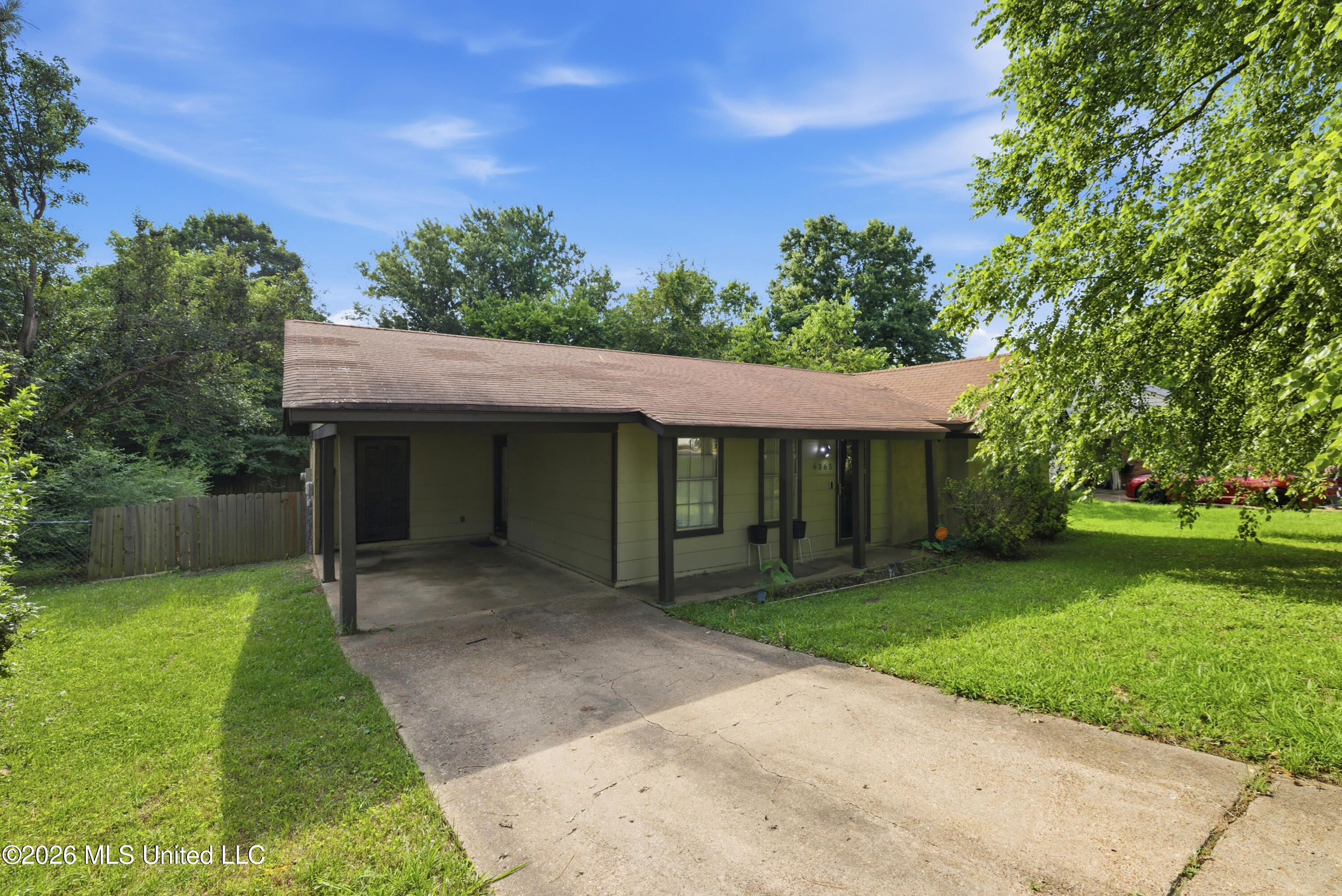 6365 Cornwall Road Horn Lake, MS 38637 - Photo 3 of 19 934A6166_88be39e5