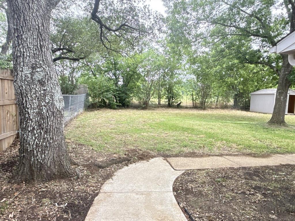 523 Wynne Road Wills Point, TX 75169 - Photo 5 of 26