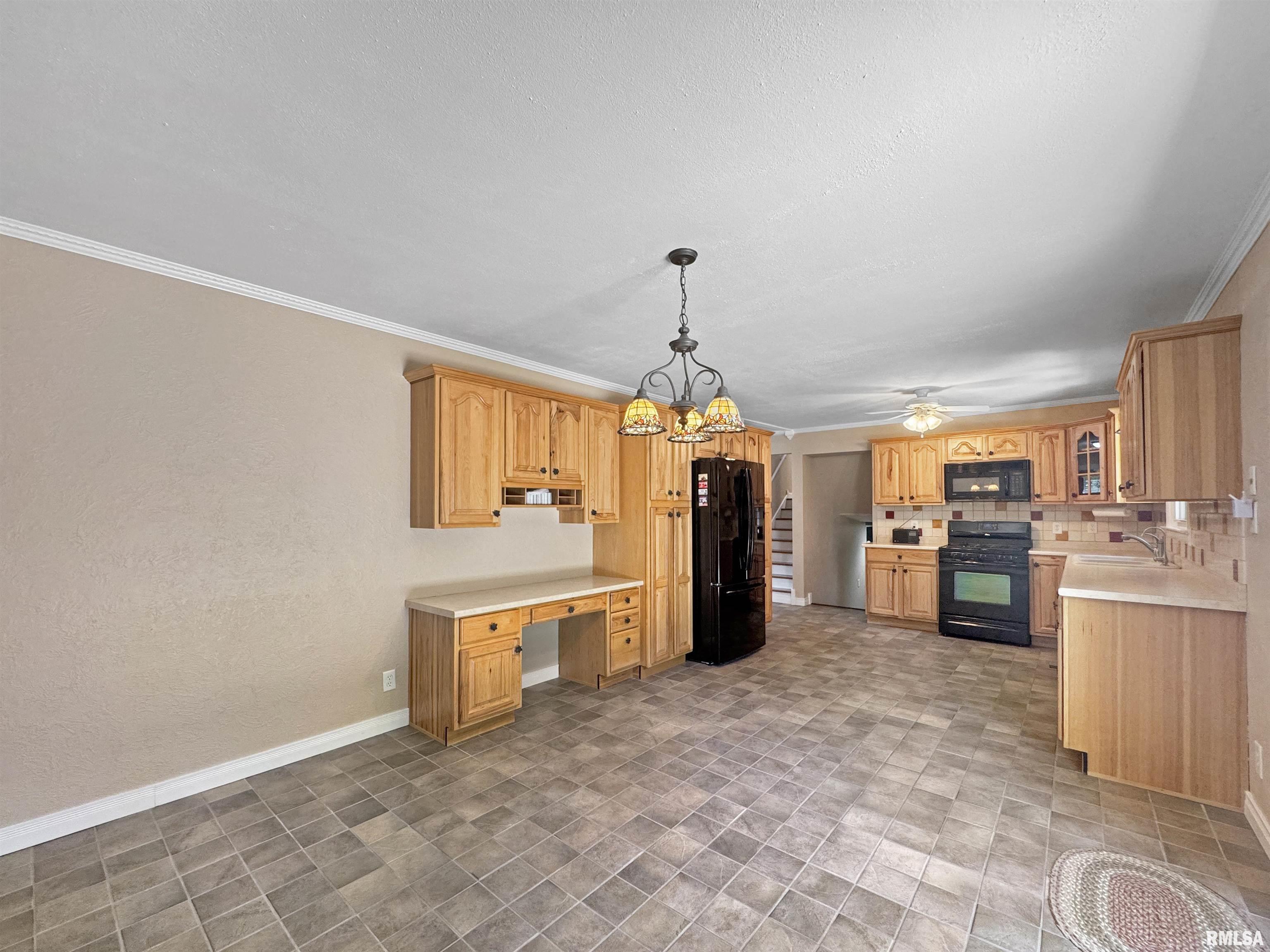 490 Oak Point Road Metamora, IL 61548 - Photo 15 of 41 Gallery Image 15
