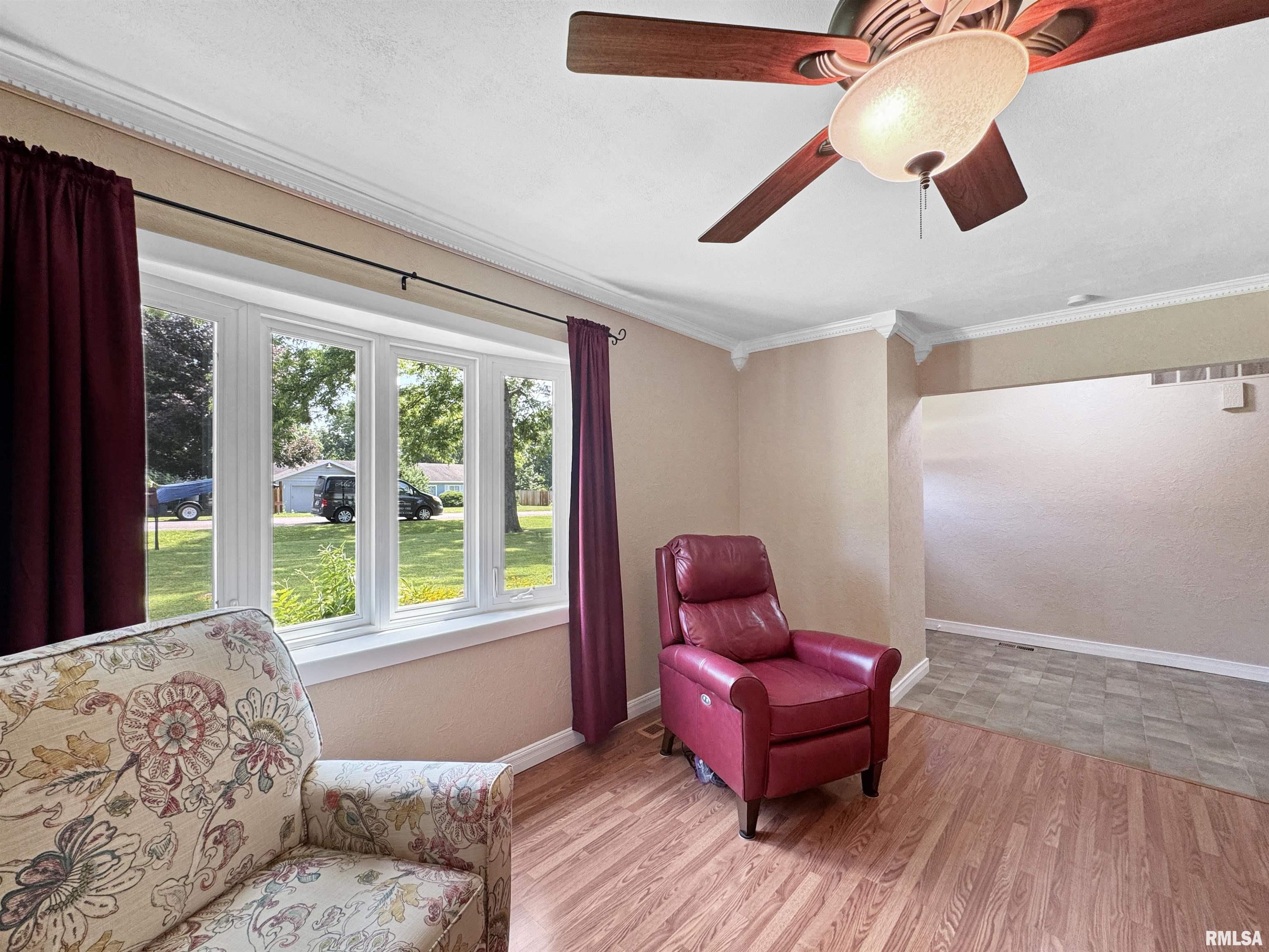 490 Oak Point Road Metamora, IL 61548 - Photo 7 of 41 Gallery Image 7