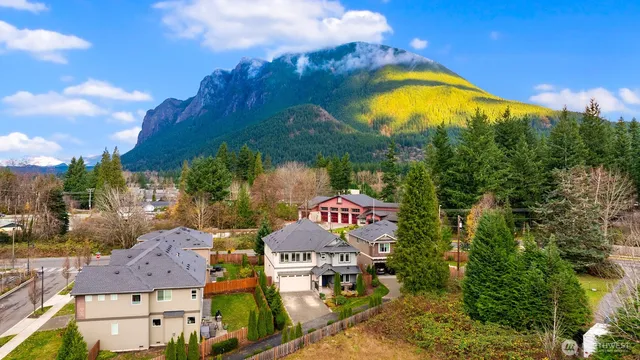 $1,455,000 | 622 Mount Teneriffe Drive Southeast, North Bend, WA 98045