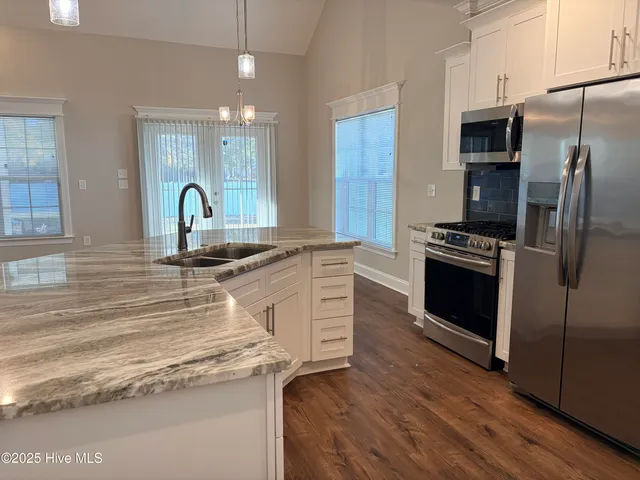 $399,000 | 3218 School View Drive, Farmville, NC 27828