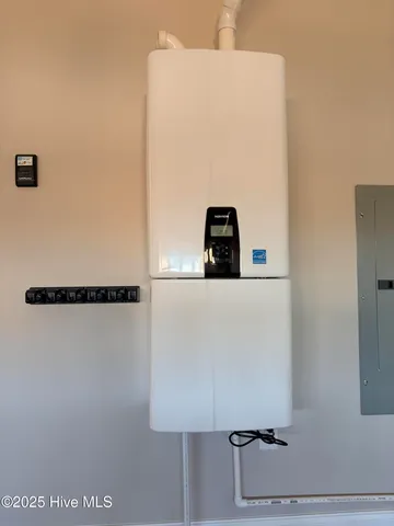 $399,000 | 3218 School View Drive, Farmville, NC 27828