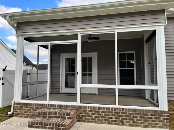 $389,000 | 3218 School View Drive, Farmville, NC 27828