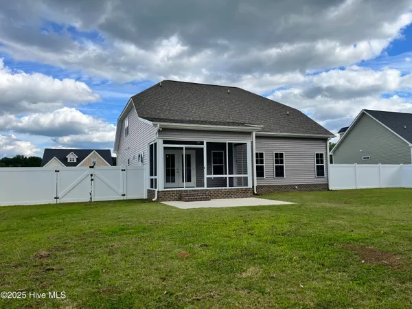 $389,000 | 3218 School View Drive, Farmville, NC 27828