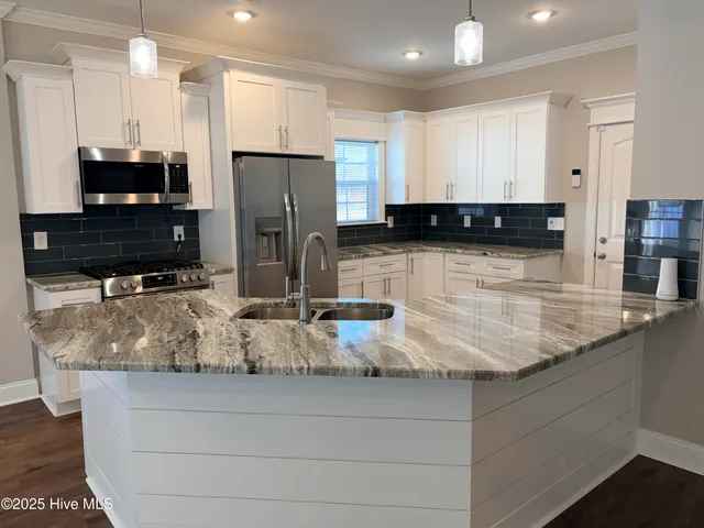 $399,000 | 3218 School View Drive, Farmville, NC 27828