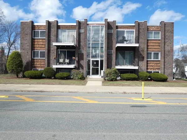 $2,400 | 37 South Street, Unit 6, Medford, MA 02155