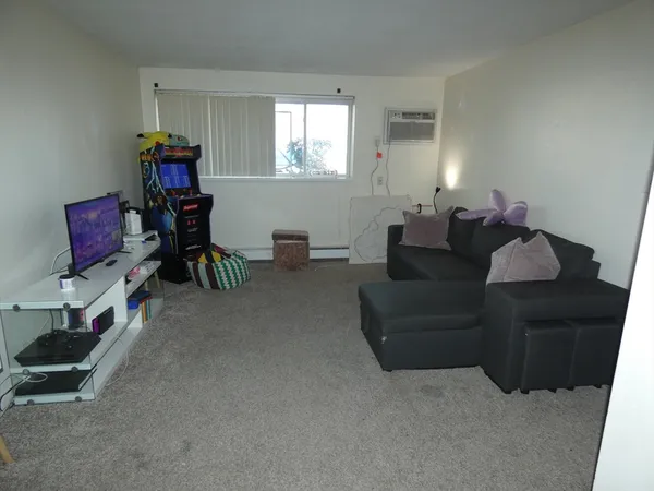 $2,400 | 37 South Street, Unit 6, Medford, MA 02155