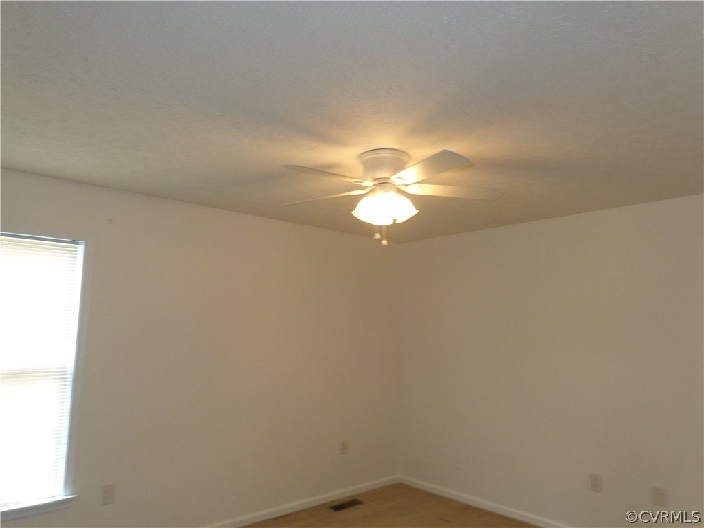 13712 Willowynde Road Chester, VA 23836 - Photo 8 of 16 Gallery Image 8