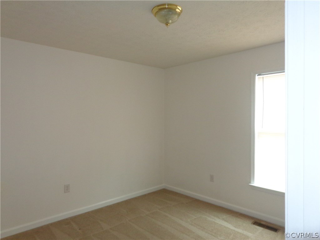 13712 Willowynde Road Chester, VA 23836 - Photo 9 of 16 Gallery Image 9