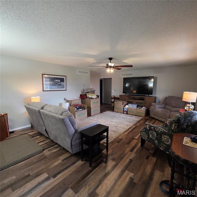 21110 Larson Road Waynesville, MO 65583 - Photo 6 of 60