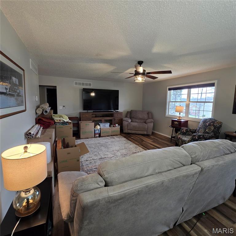 21110 Larson Road Waynesville, MO 65583 - Photo 7 of 60