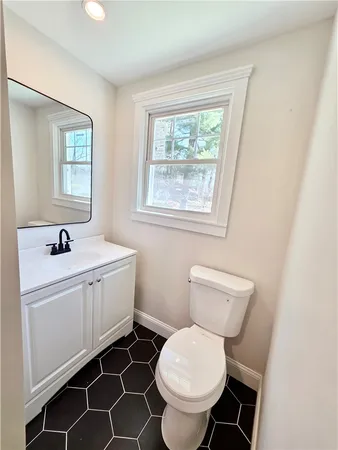 $629,900 | 8 Wolf Hill Road, Smithfield, RI 02917