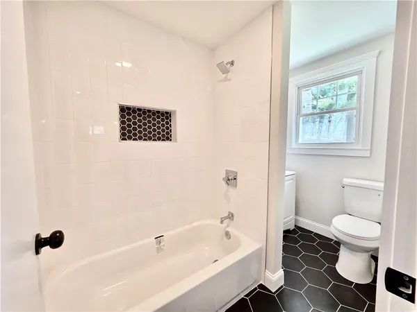 $629,900 | 8 Wolf Hill Road, Smithfield, RI 02917