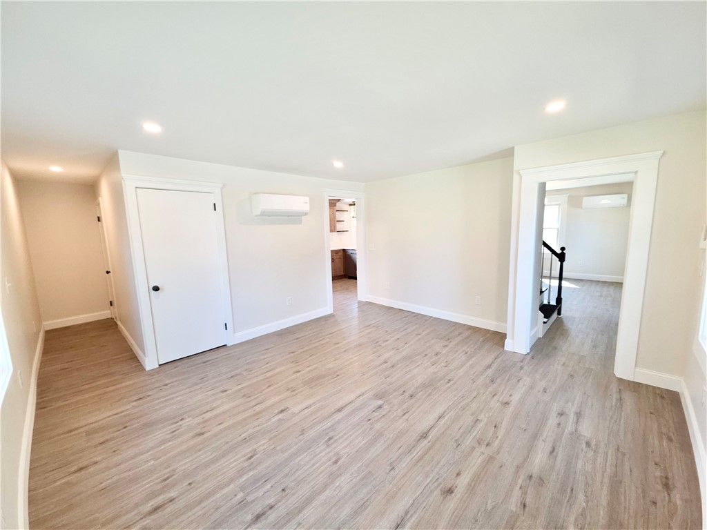 8 Wolf Hill Road Smithfield, RI 02917 - Photo 18 of 32