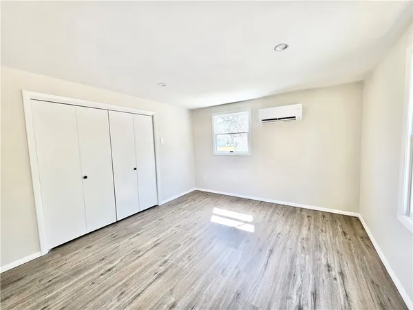 $629,900 | 8 Wolf Hill Road, Smithfield, RI 02917