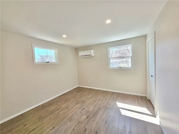 $629,900 | 8 Wolf Hill Road, Smithfield, RI 02917