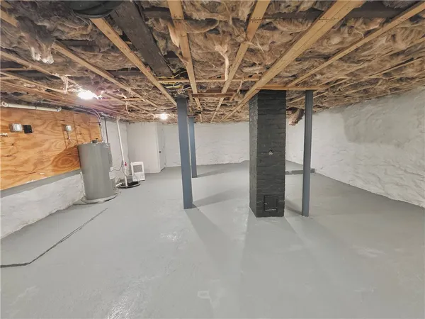 $629,900 | 8 Wolf Hill Road, Smithfield, RI 02917